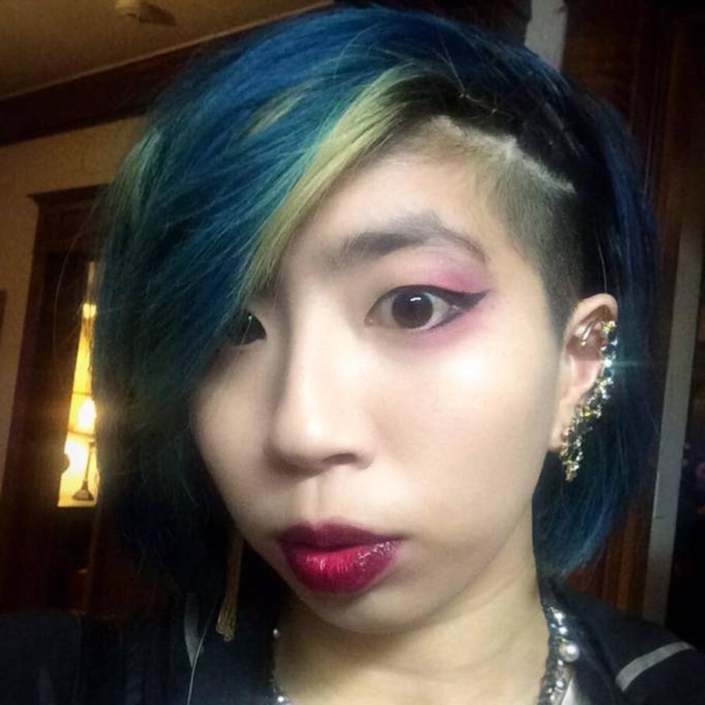 Meet your Posher, Chanel